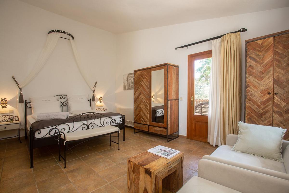 Ses Rotes Velles - Petit Hotel